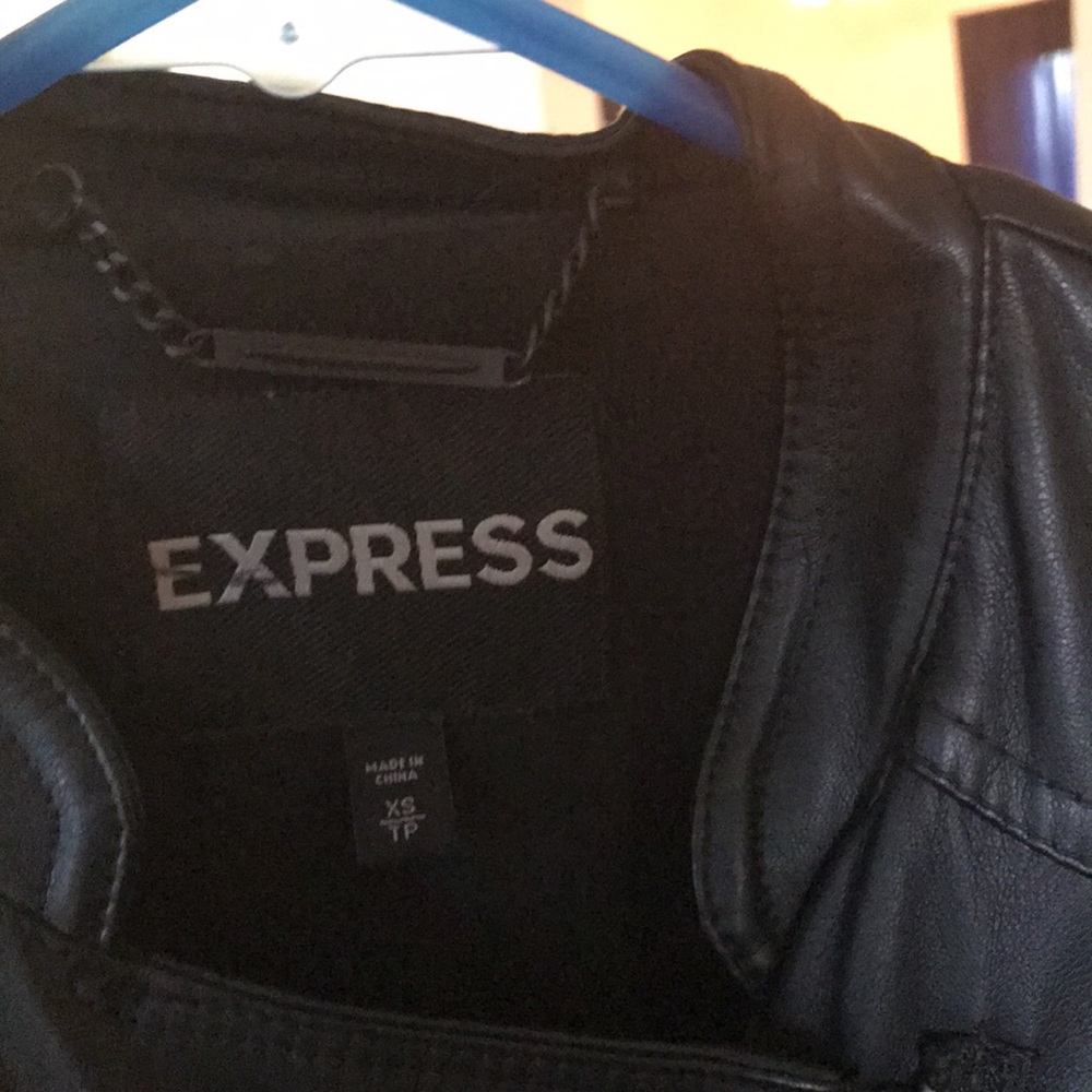 SOLD Final price!! 🖤Beautiful Express leather jacket - Picture 3 of 3
